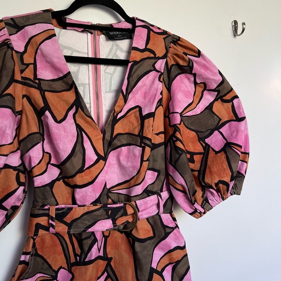 MINK PINK LORNA BELTED MINI DRESS - ABSTRACT - Picture 7 of 10